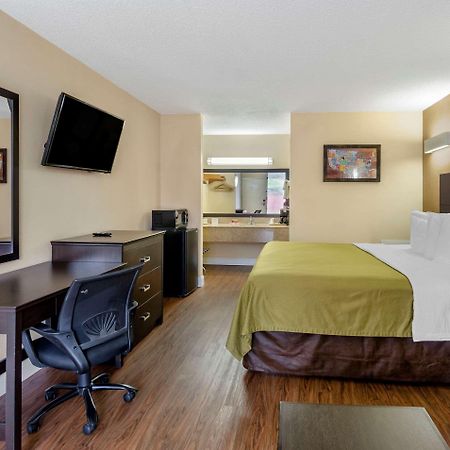 Econo Lodge Civic Center Roanoke Eksteriør billede