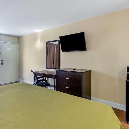 Econo Lodge Civic Center Roanoke Eksteriør billede