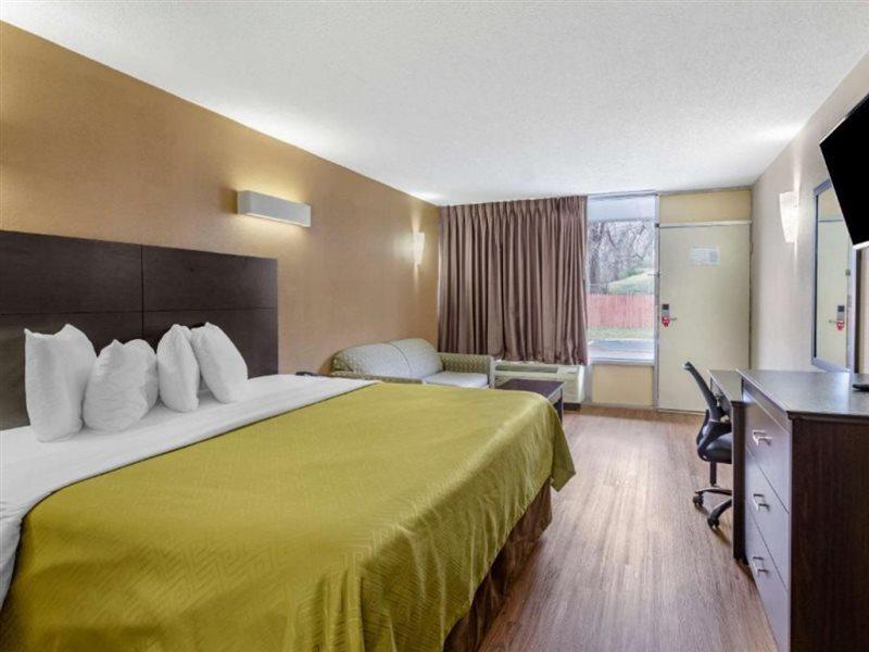 Econo Lodge Civic Center Roanoke Eksteriør billede