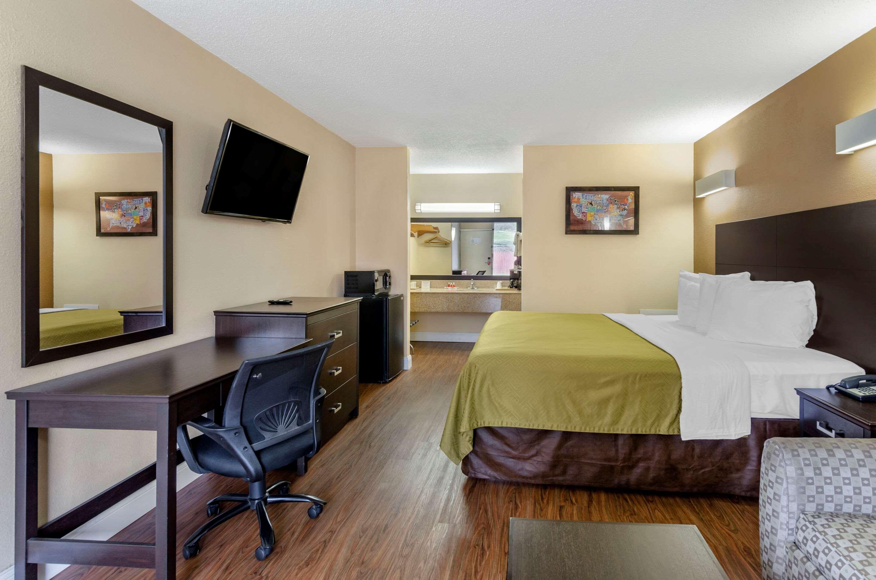 Econo Lodge Civic Center Roanoke Eksteriør billede