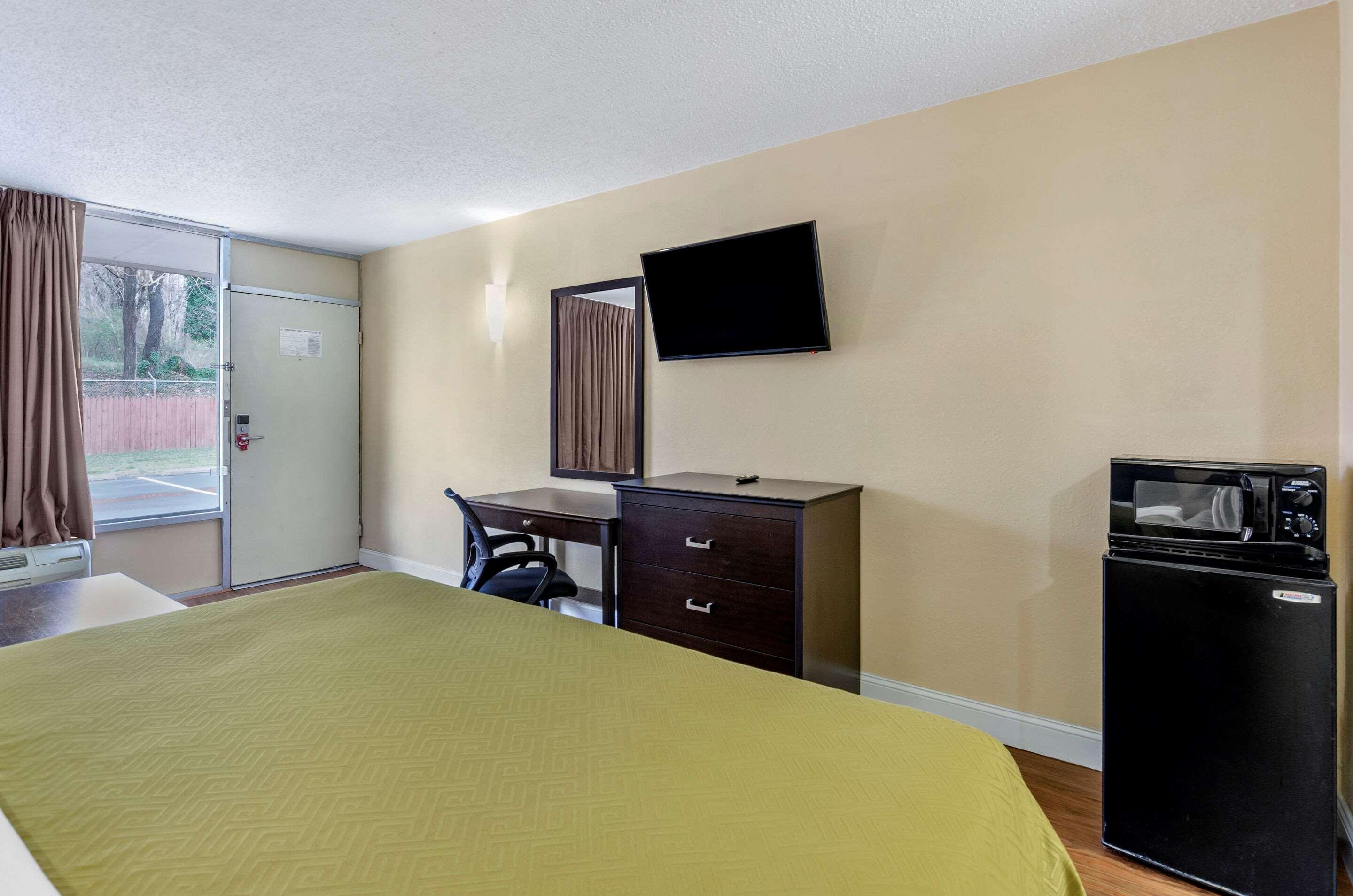Econo Lodge Civic Center Roanoke Eksteriør billede
