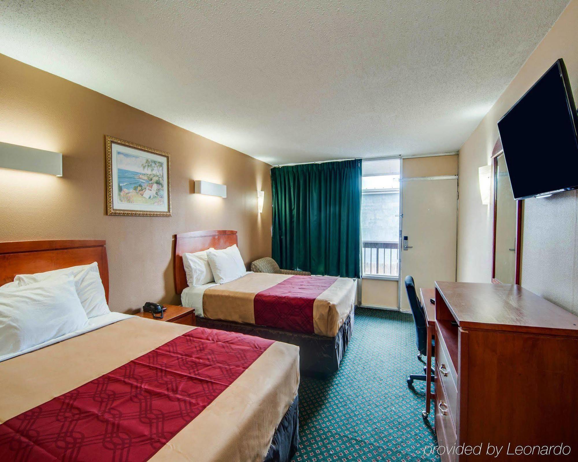 Econo Lodge Civic Center Roanoke Eksteriør billede